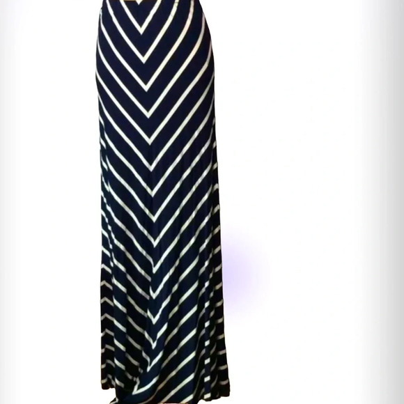 Max  studio striped maxi skirt with elastic waist sz L - Picture 1 of 1